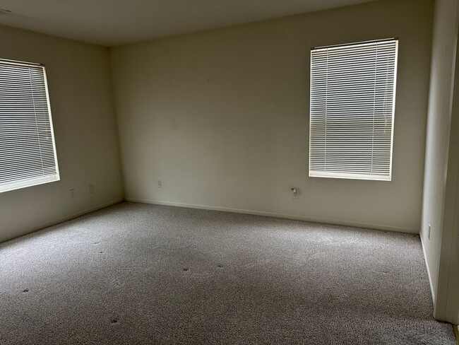 Building Photo - 26 Dawn Rose Way