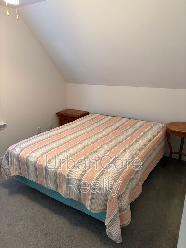 Building Photo - 7949 Flag Tail Dr