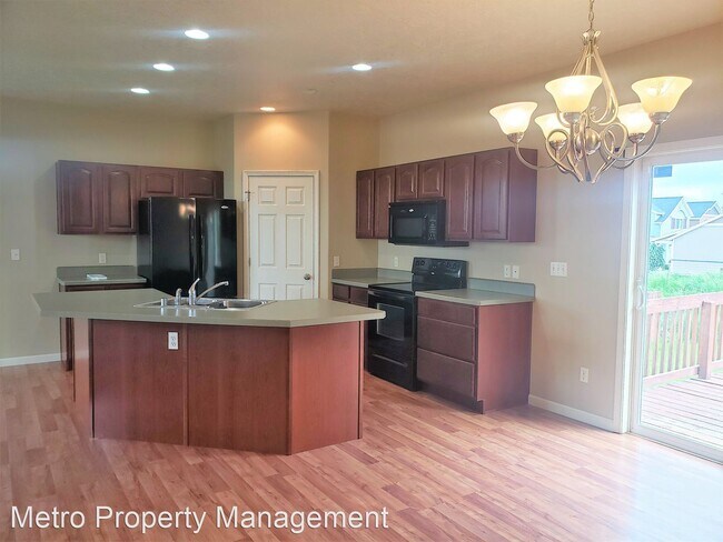 Building Photo - 4 br, 2 bath House - 5238 Sacajawea Drive