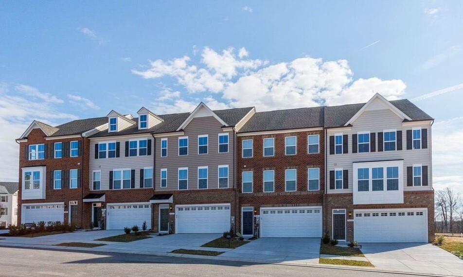 Building Photo - 7817 Cove Point Dr