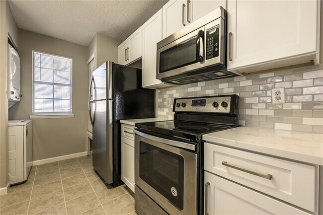 Building Photo - 1107 Sandy Ln Dr