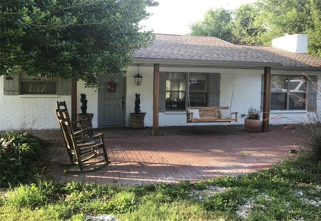 Building Photo - 1249 Stratton Rd