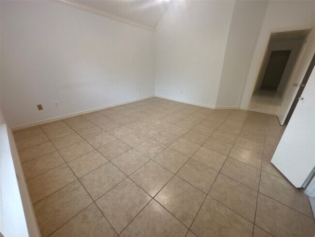 Building Photo - 15803 Mission Estates Ct