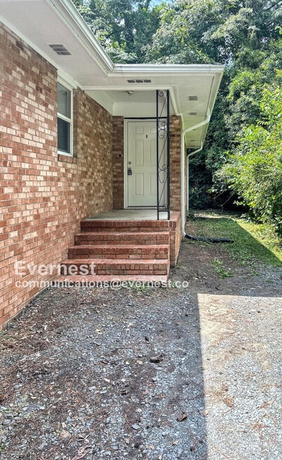 Building Photo - 1212 Rosedale Ave