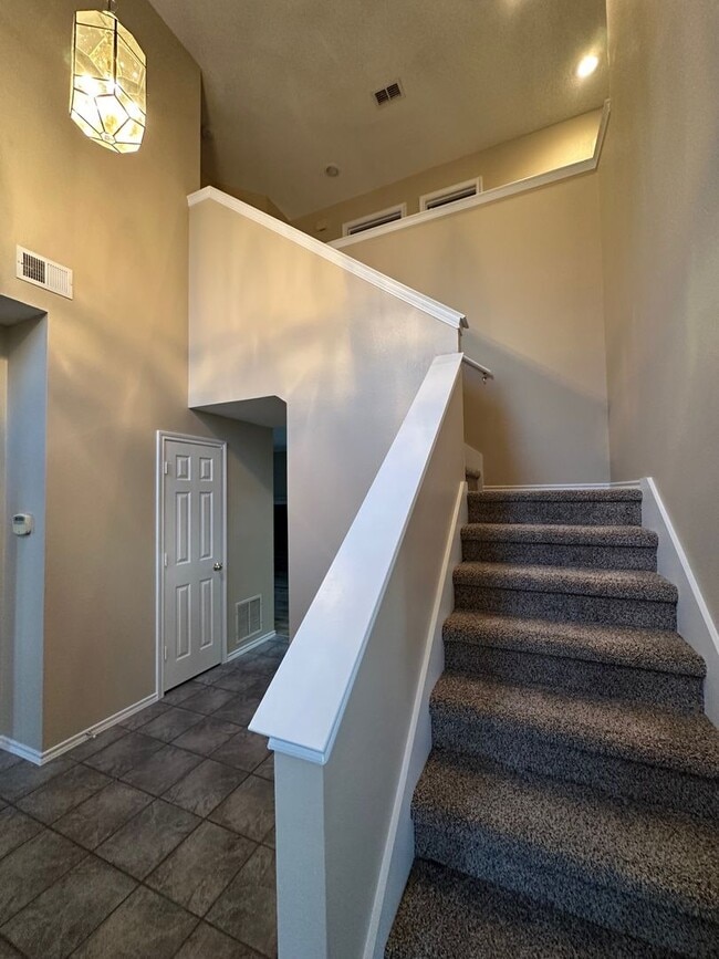 Building Photo - Coming Soon- Move in available 4/10/26