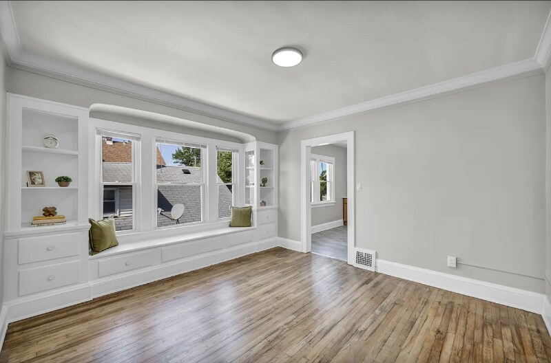 Building Photo - 11125 Melba Ave