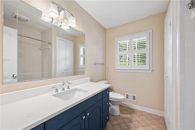 Building Photo - 128 Osner Dr NE