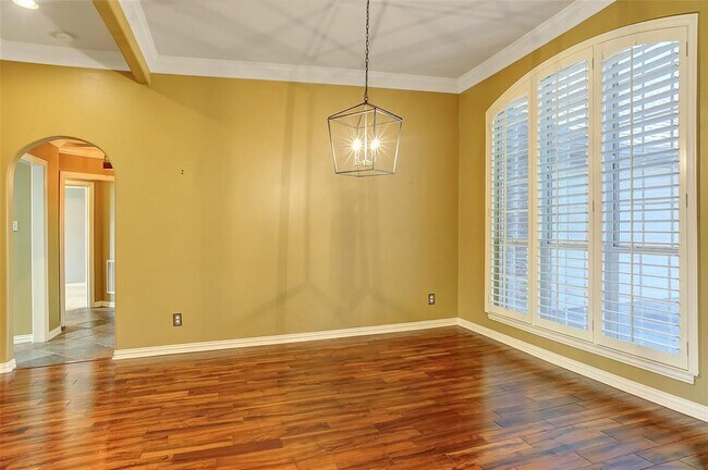 Building Photo - 3815 Sumner Ct