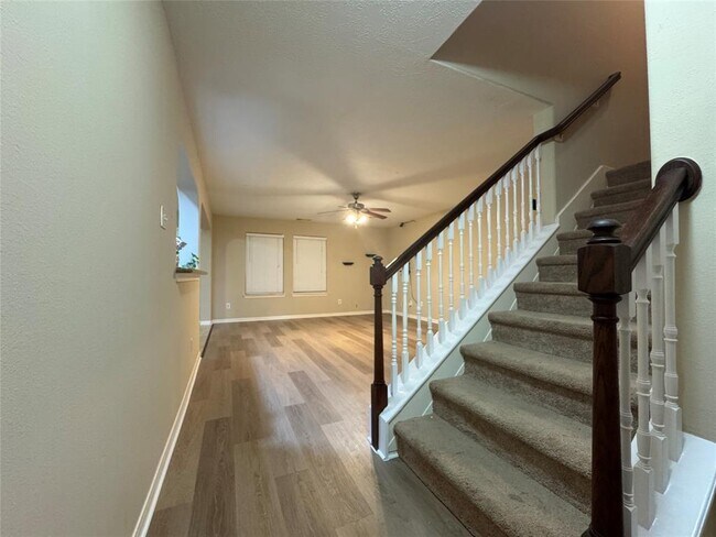 Building Photo - 2515 Ember Canyon Ln