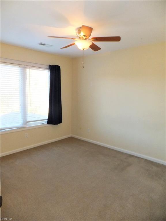 Building Photo - 4420 Clyde St