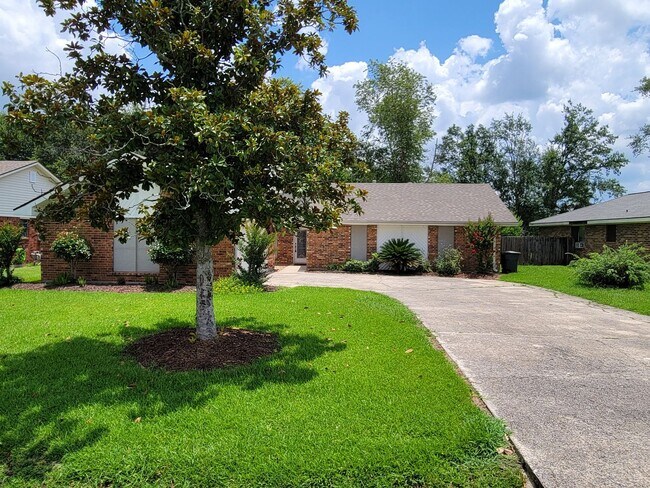 Primary Photo - Cute 3B/2B Home Available on October 1st!