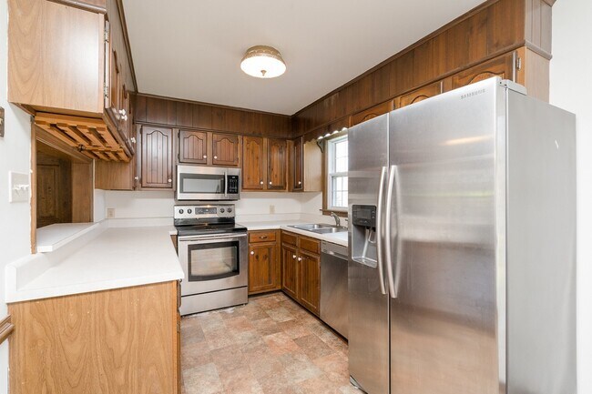 Building Photo - Bon Air Home For Rent