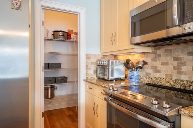 Building Photo - Fresh and Salty @ 608 Carolina Beach Ave. S. #202