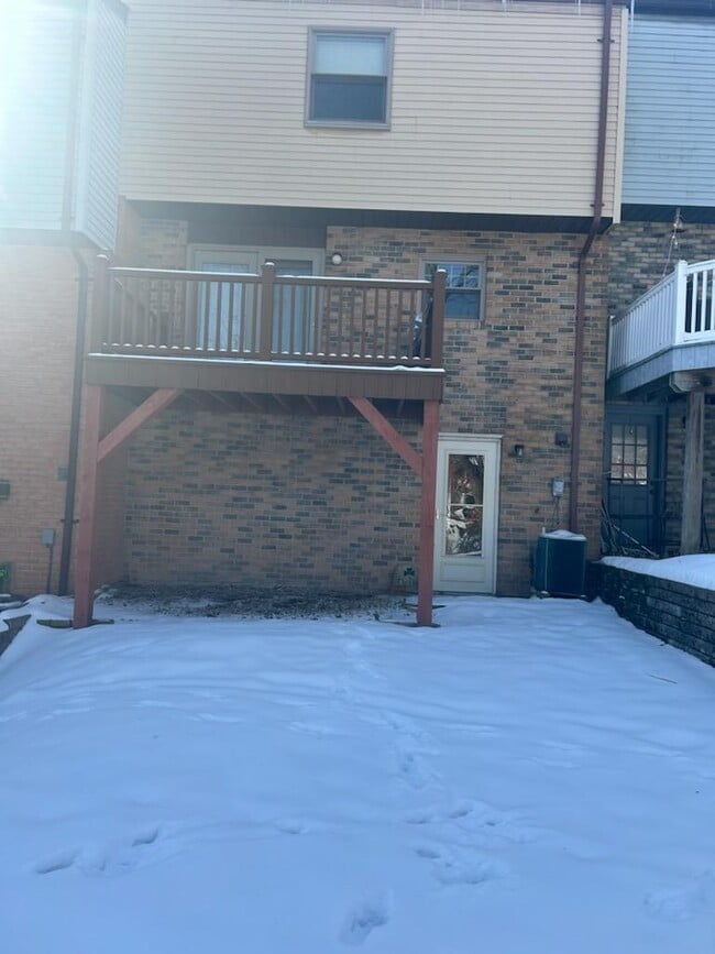 Building Photo - 5132 Daube Dr