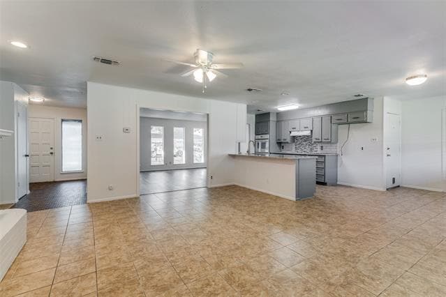 Building Photo - 2107 Briarwood Blvd