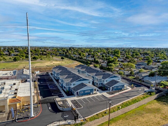 Building Photo - 6480 Stockton Blvd