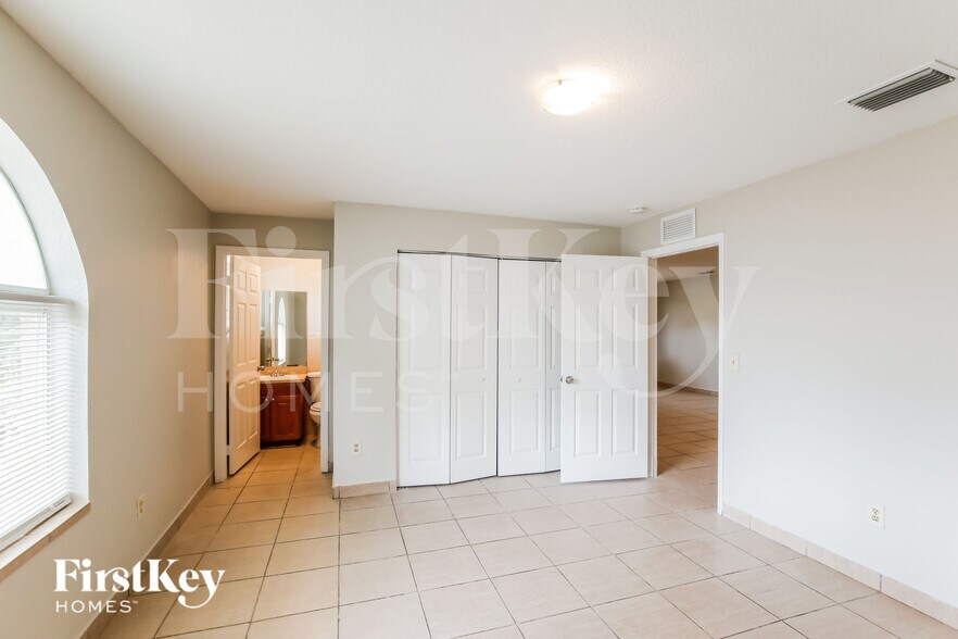 Building Photo - 405 NW 7th St