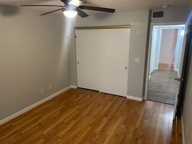 Building Photo - 5217 Caspian Springs Dr