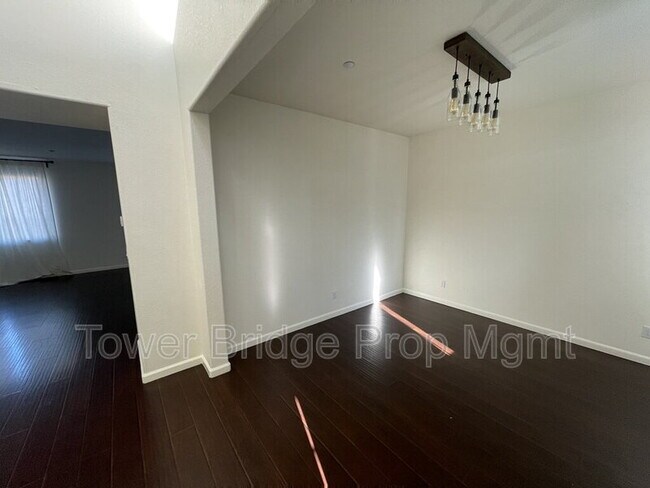 Building Photo - 5508 Copper Sunset Way