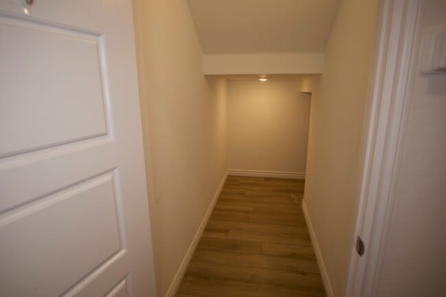 Building Photo - Spacious 2 Story Townhome!