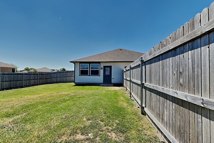 Building Photo - 1501 Marvin Gardens