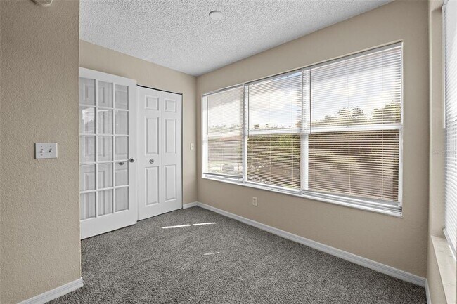 Building Photo - 5160 Conroy Rd