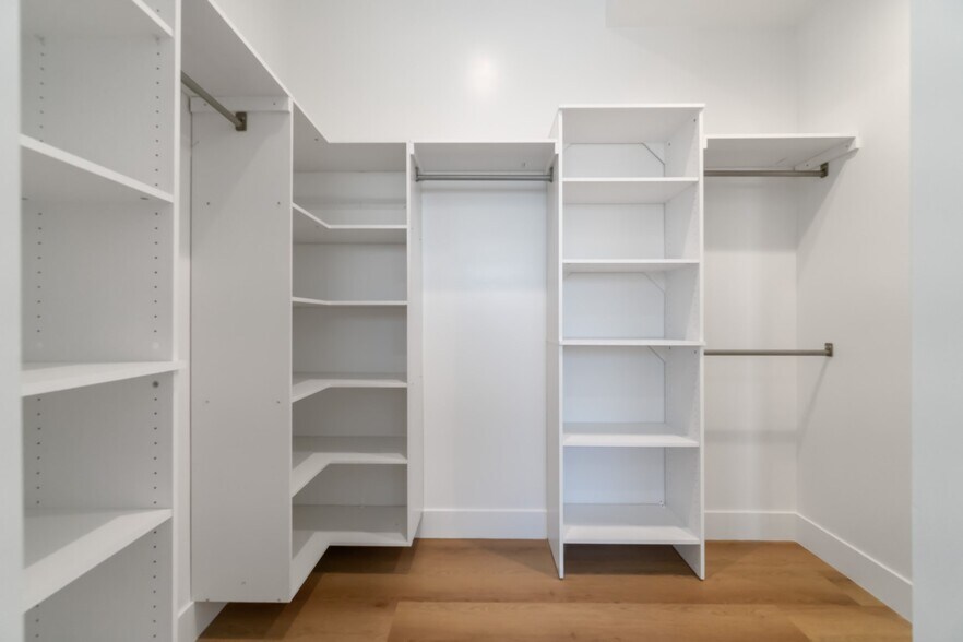 Building Photo - 3917 Inglewood Blvd