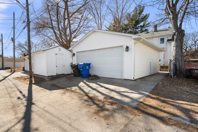 Building Photo - 1182 25th St