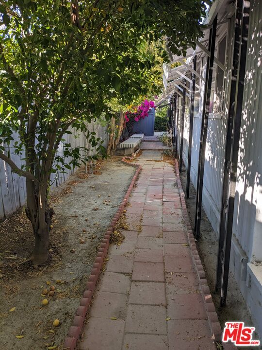 Building Photo - 32180 Saucon Valley St