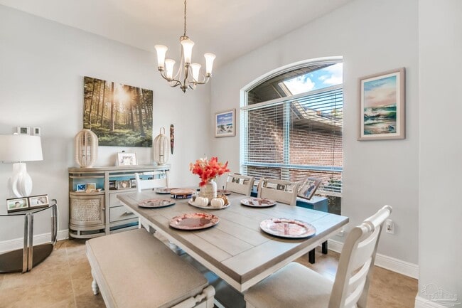 Building Photo - 5202 English Oak Dr