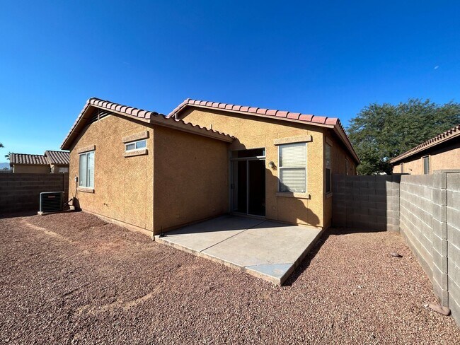 Building Photo - 6315 S 69th Glen