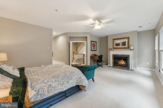 Building Photo - 1627 Colonial Hills Dr