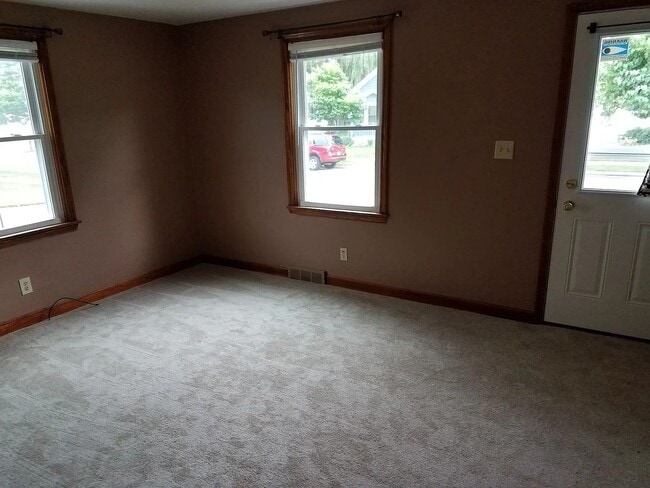 Building Photo - Centrally Located 2 Bed 1 Bath in Appleton