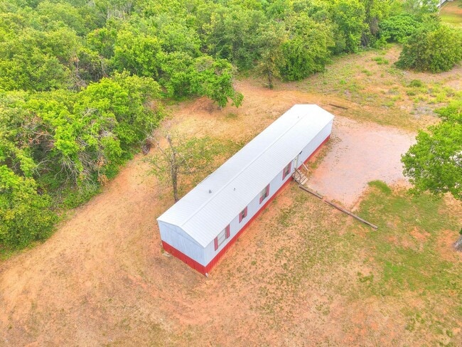 Building Photo - 3bed/2bath Mobile Home on 1.2 Acres Availa...
