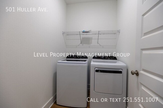 Building Photo - 501 Huller Ave