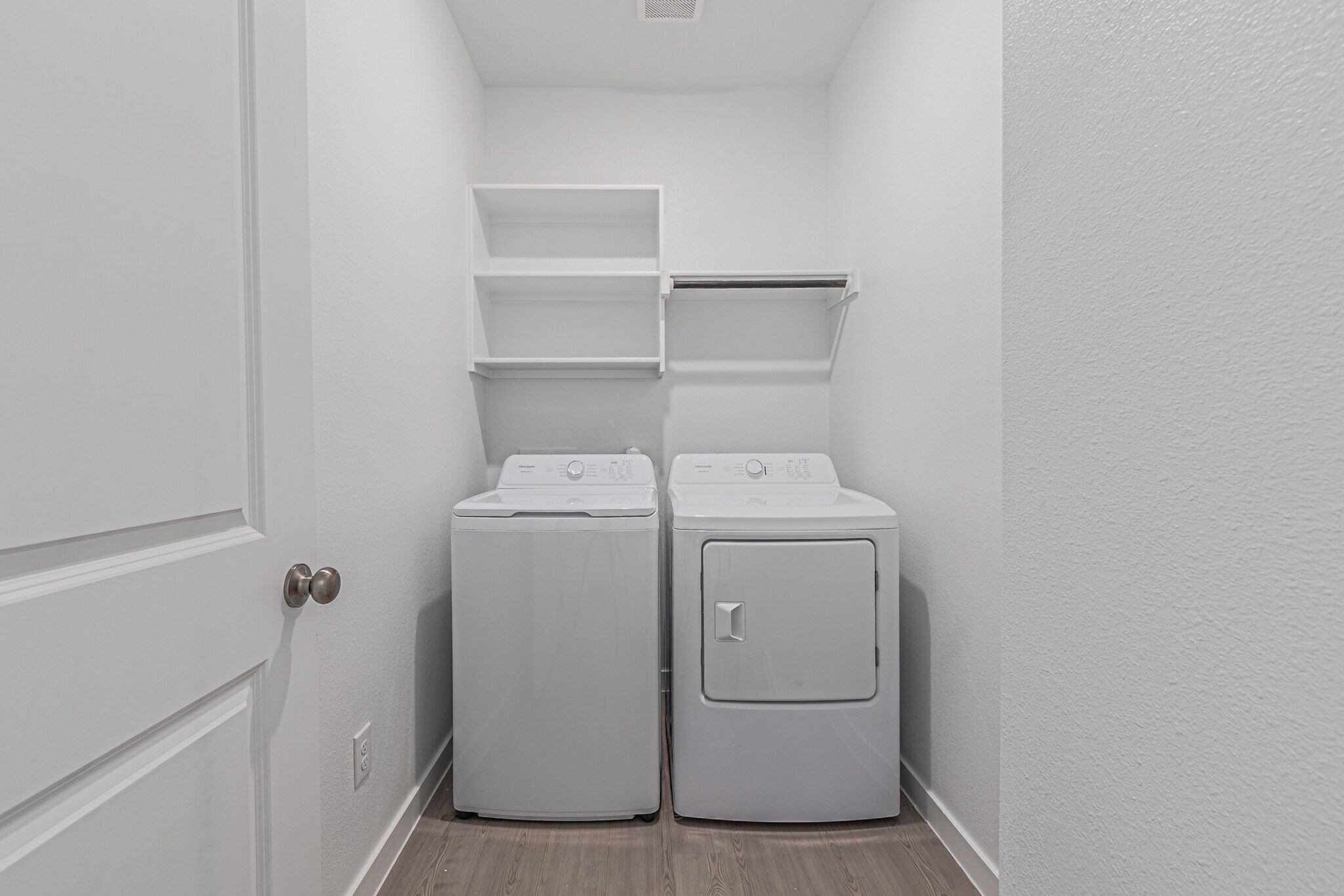 Building Photo - 10005 Warlander Dr