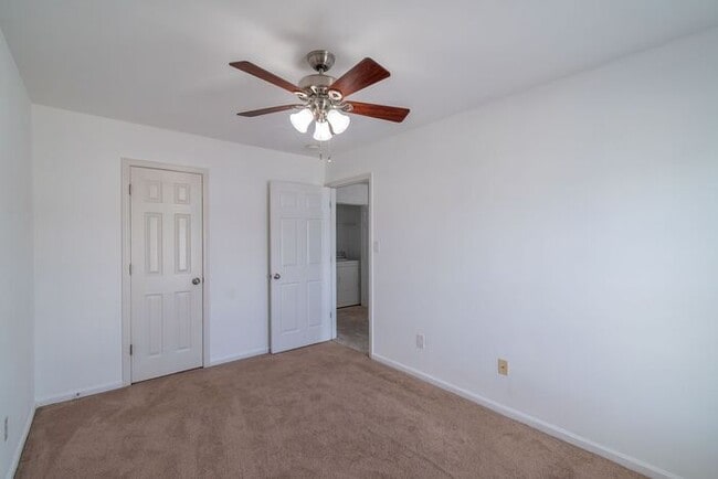 Building Photo - Charming Two-Story Home with Easy Access to Charlotte's Best Amenities
