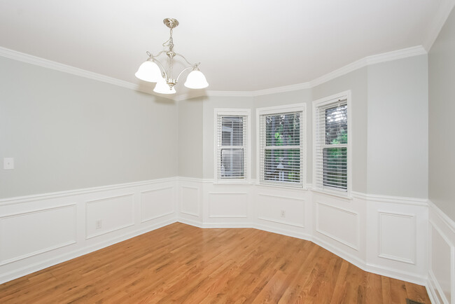Building Photo - Beautiful Martinez Home