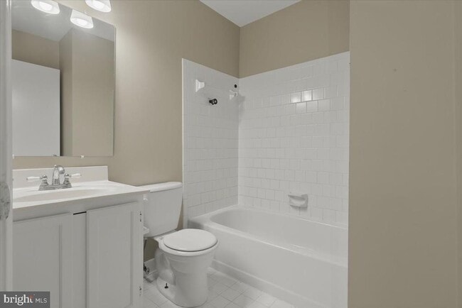 Building Photo - 6168 Forest Creek Ct