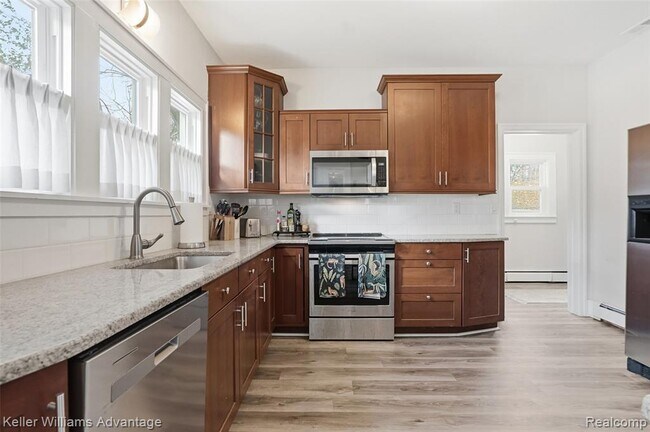 Building Photo - 101 Base Line Rd