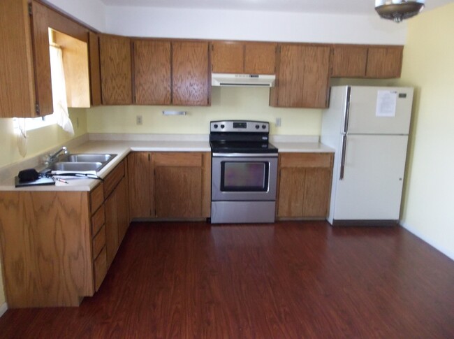 Primary Photo - 4720 N Spring Dr