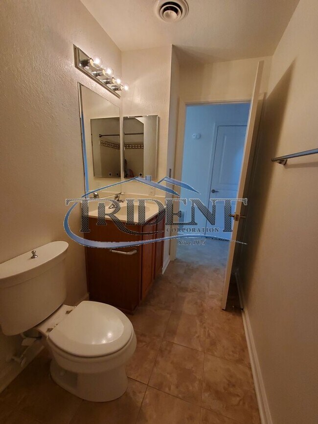 Building Photo - Cute 3 bedroom, 2 bath house