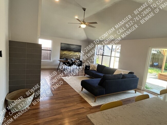 Building Photo - 645 Thompson Dr