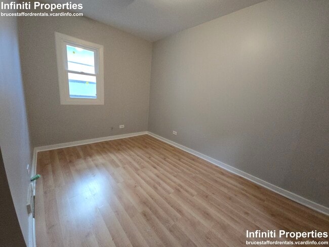 Building Photo - 13802 Lincoln Ave
