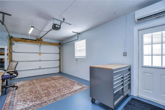 Building Photo - 5635 24th Ave N