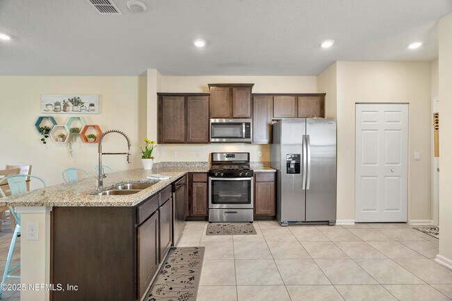 Building Photo - 488 Coastline Wy