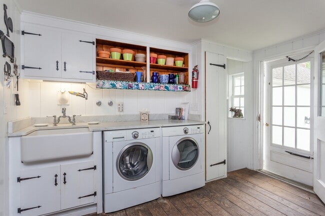 Building Photo - 12 S Kent Rd