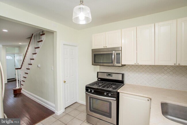 Building Photo - 2043 Gerritt St