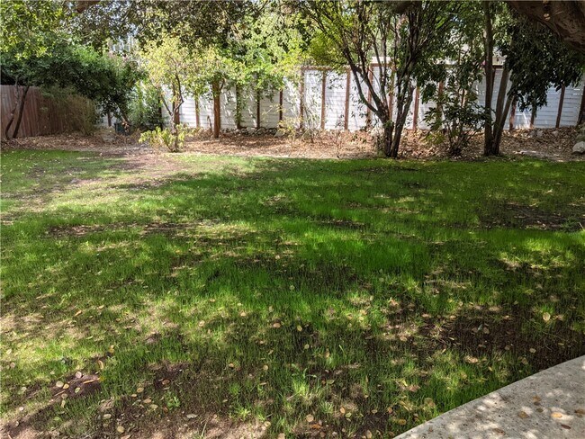Building Photo - 5325 La Forest Dr