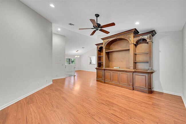 Building Photo - 1002 NW 105th Way